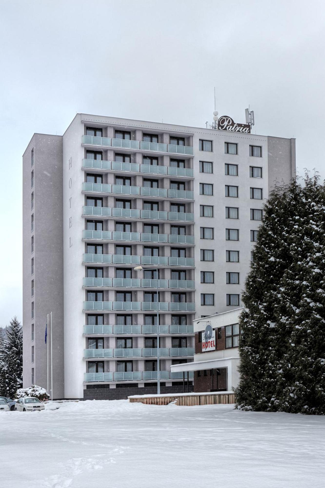 Patria Hotel Trutnov Exteriör bild