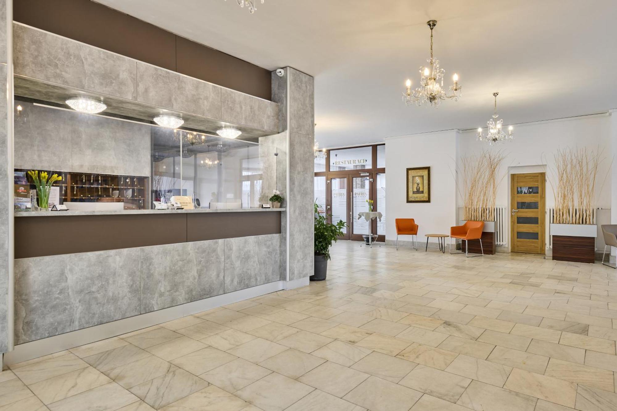 Patria Hotel Trutnov Exteriör bild