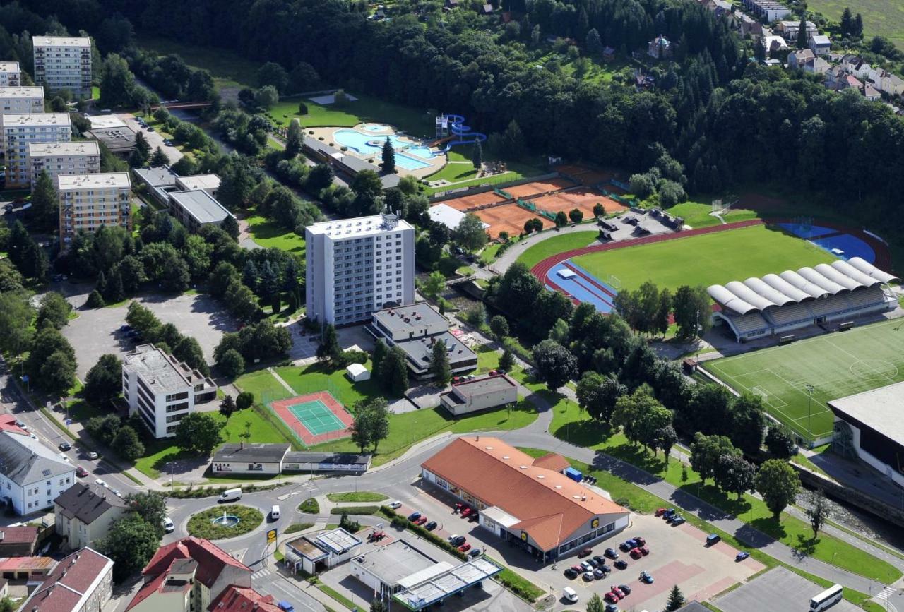 Patria Hotel Trutnov Exteriör bild