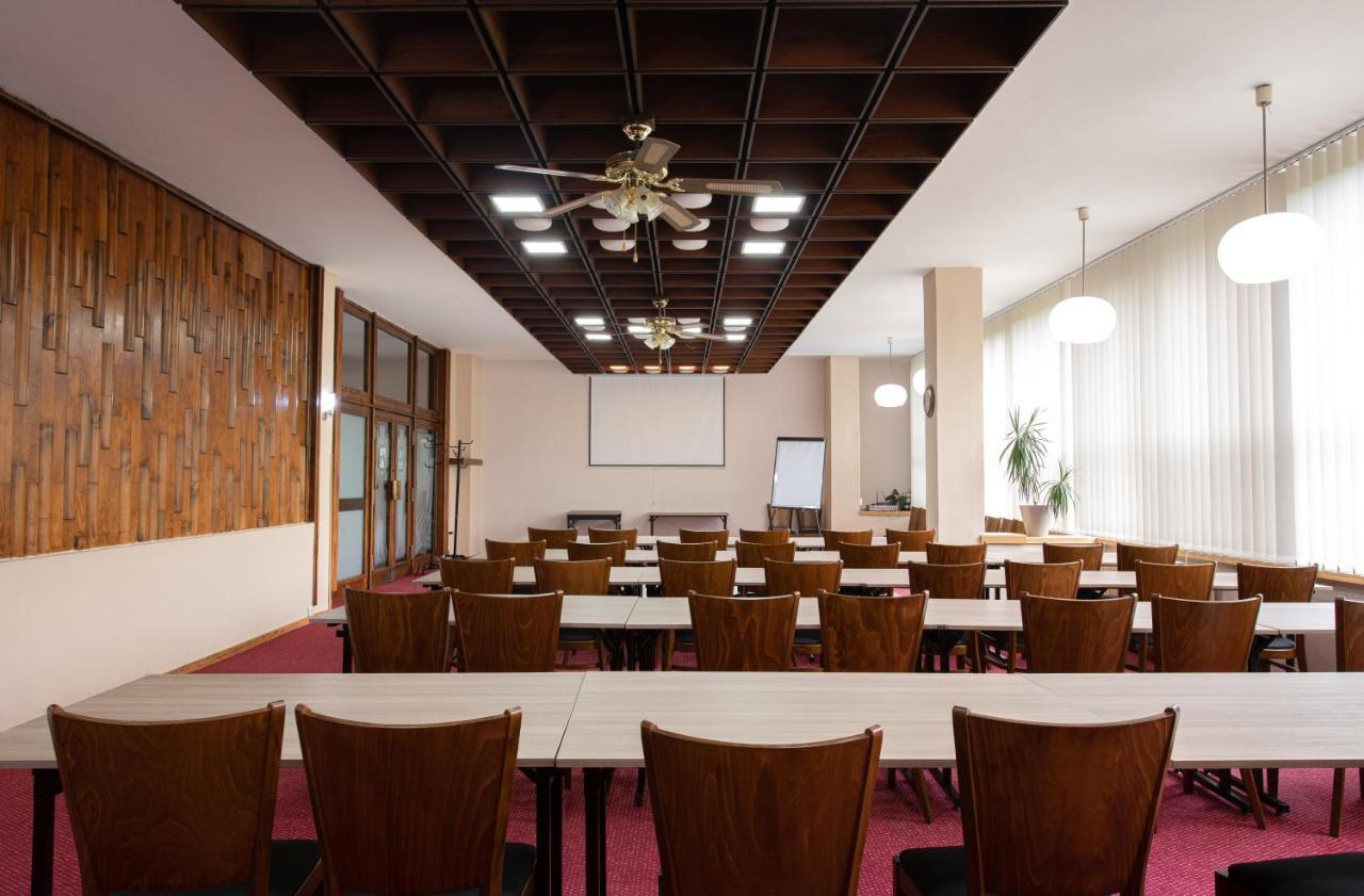 Patria Hotel Trutnov Exteriör bild
